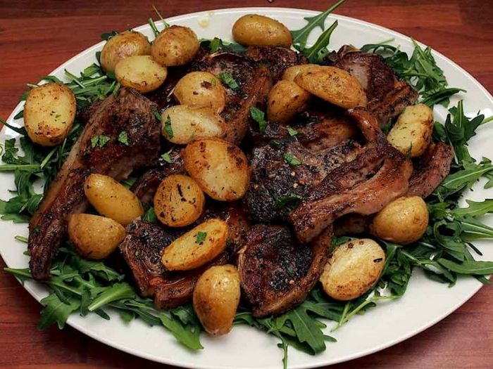 Баранина со свежим картофелем