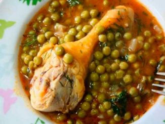 Курица с горошком