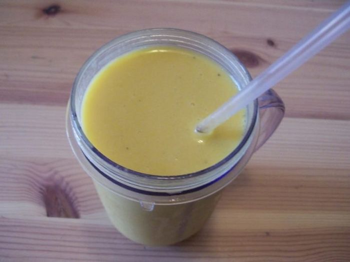 Банановый коктейль