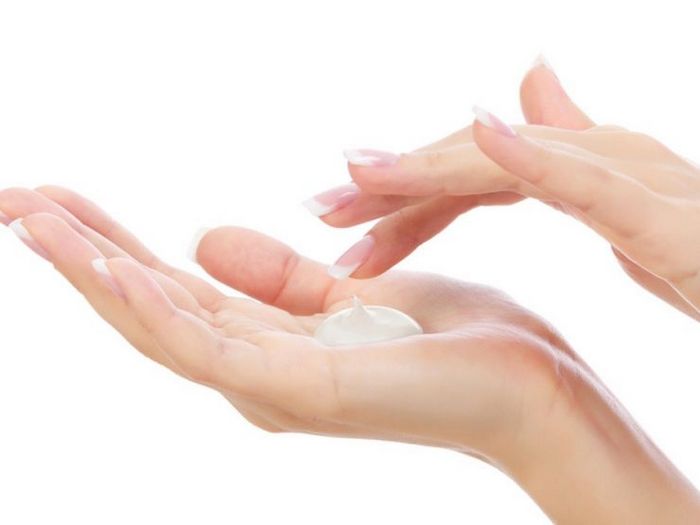 Уход за кожей рук: крем, пилинг и маска