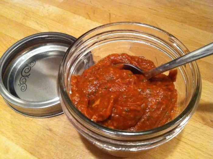 Лутеница с перцем и помидорами