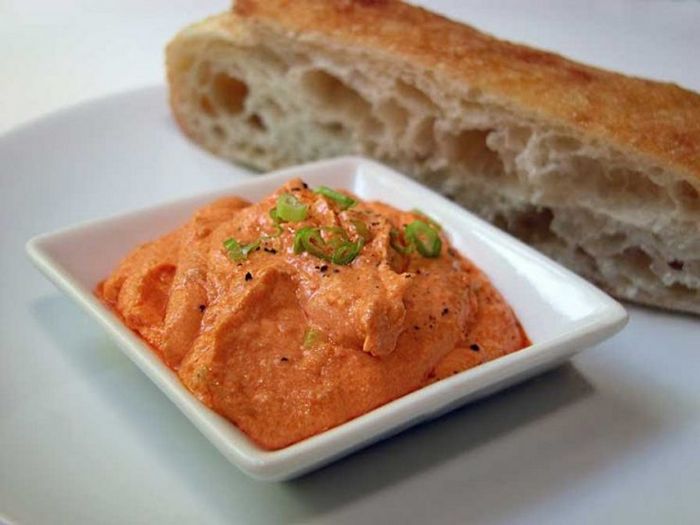 Лутеница с луком-пореем