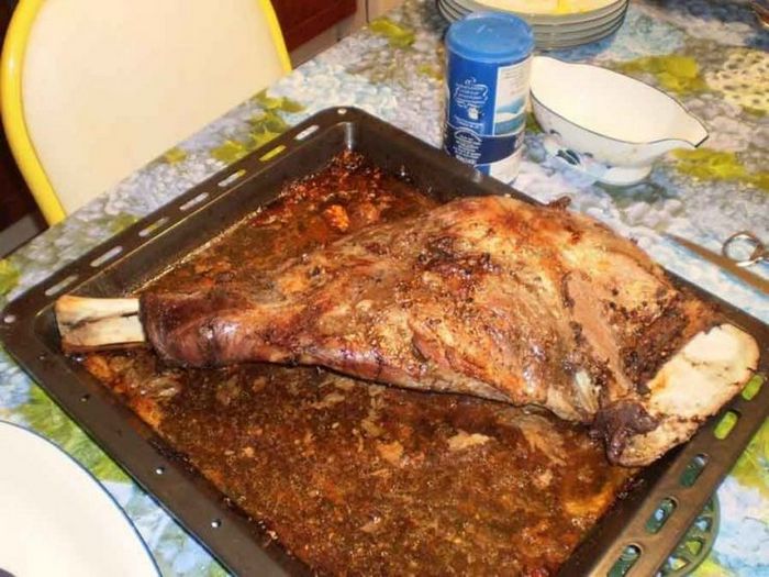 Тушеная кабанья нога (кабан)