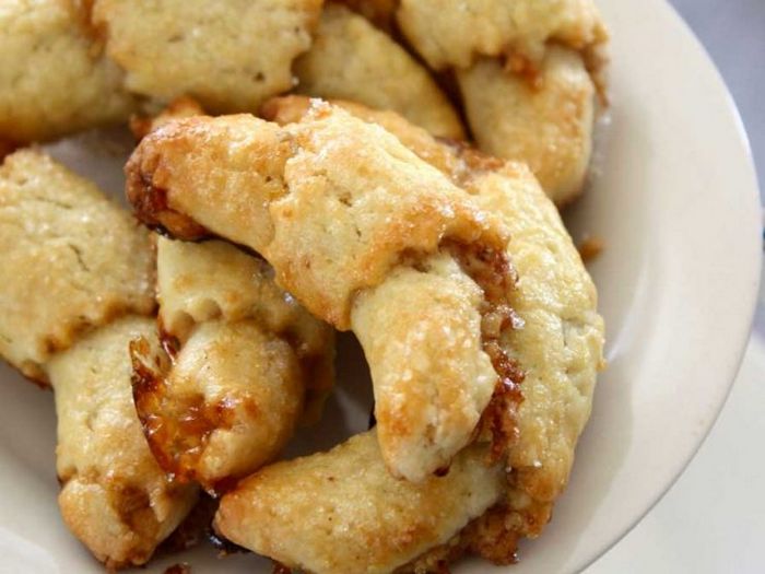 Маффины, фаршированные грецкими орехами