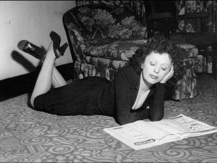 Как сделать гигантский рождественский венок из обруча