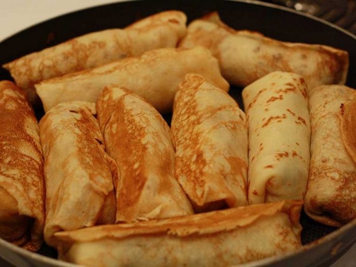 Грибная сарма в блинах