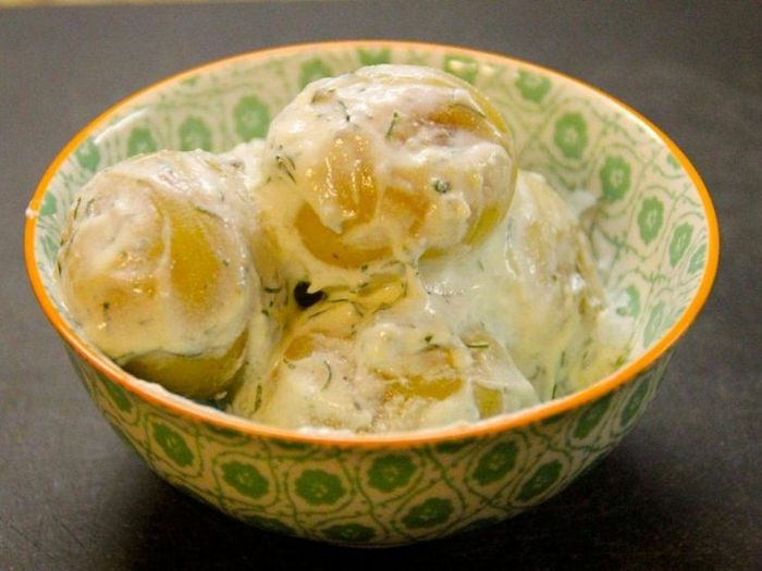 Диетический картофель с петрушкой и йогуртом