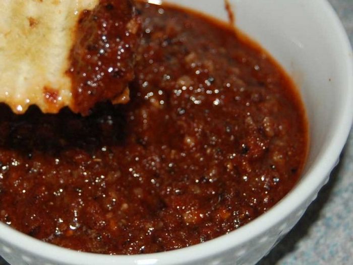 Лутеница с оливками