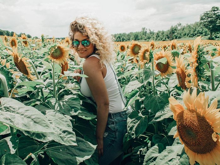 12-Летняя айяна гудфеллоу защищает животных на марше в лондоне