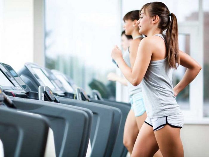 6 Простых в применении косметических средств для мгновенной подтяжки глаз