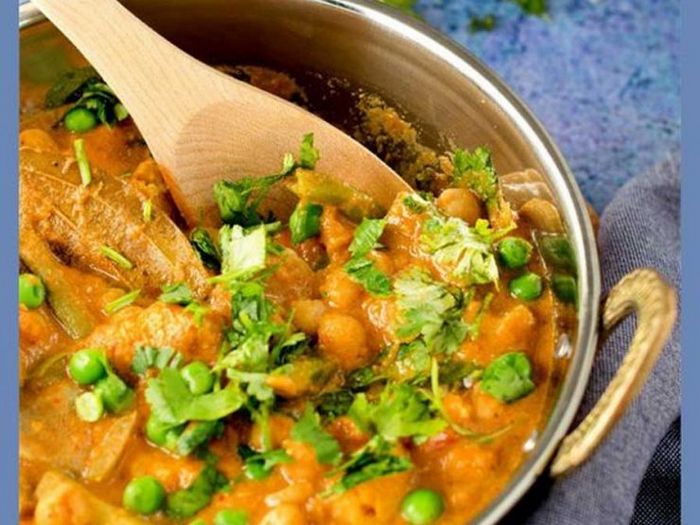 Быстрый и легкий рецепт каврмы с курицей и грибами