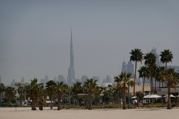 «Ордена надо выдать — за оборону Дубая». В Россию возвращаются туристы из ОАЭ. Почему их раскритиковали соотечественники?