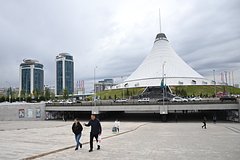 Блогерша описала жизнь переехавших за границу россиян фразой &laquo;все не так радужно&raquo;