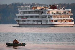 Еще на одном российском теплоходе произошло массовое отравление