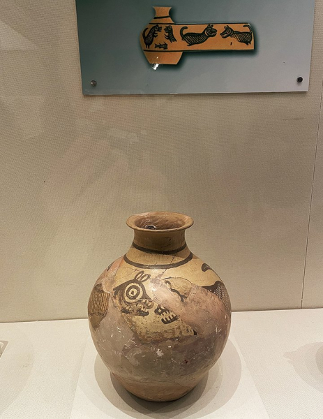 Летящая лошадь, храм-муравейник и лапша. Россияне массово едут в самый закрытый район Китая. Почему там нужно непременно побывать?