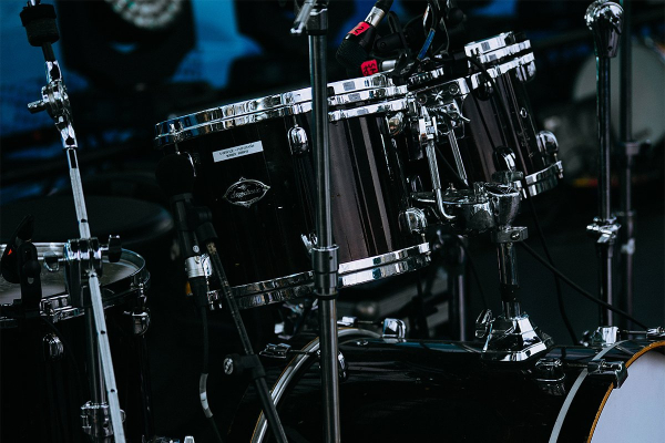 Лучшая музыка, стендап и очень много историй. Что делать на &laquo;Чтиво Фесте&raquo; и почему это лучшее мероприятие для завершения лета?