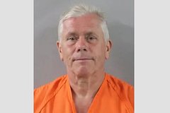 Мужчина попытался расправиться с невесткой на глазах у девятилетней внучки на отдыхе в США