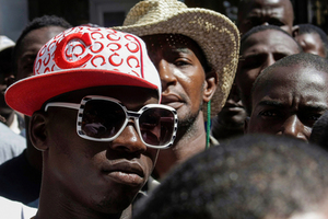 Мужчина попытался расправиться с невесткой на глазах у девятилетней внучки на отдыхе в США