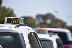 Отдыхавшую на Ибице с подругой мать троих детей сбил таксист