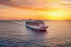 Пенсионер отправился в круиз на роскошном лайнере и был найден бездыханным в бассейне