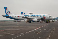 Пьяный мужчина обматерил попутчиков и сорвал рейс российского самолета