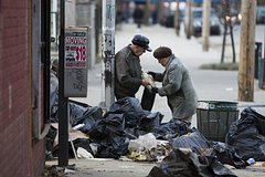 Россиянка описала жизнь бедных пенсионеров в США фразой «здравствуй, помойка» Россиянка описала жизнь бедных пенсионеров в США фразой «здравствуй, помойка»