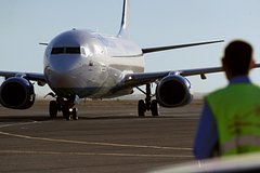 Российский самолет объявил сигнал срочности из-за резкого ухудшения состояния пассажира Российский самолет объявил сигнал срочности из-за резкого ухудшения состояния пассажира