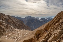 Спасатели оценили шансы на спасение россиянки на пике Победы