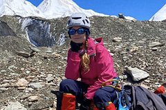 Стали известны сроки эвакуации застрявшей на горе в Киргизии россиянки