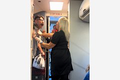 Стюардесса набросилась на бывшего бойца ММА с криками &laquo;вон из моего самолета!&raquo;