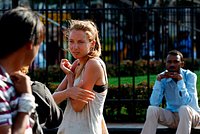 Турист посетил Помпеи и попытался унести с собой в качестве сувенира каменные части улицы