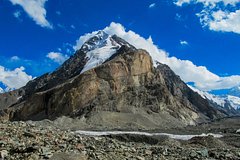 В Киргизии приготовились эвакуировать застрявшую на пике Победы россиянку