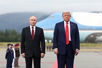 Зеленский вылетел на переговоры с Трампом в Вашингтон. На что надеются и чего опасаются Киев и его европейские союзники?